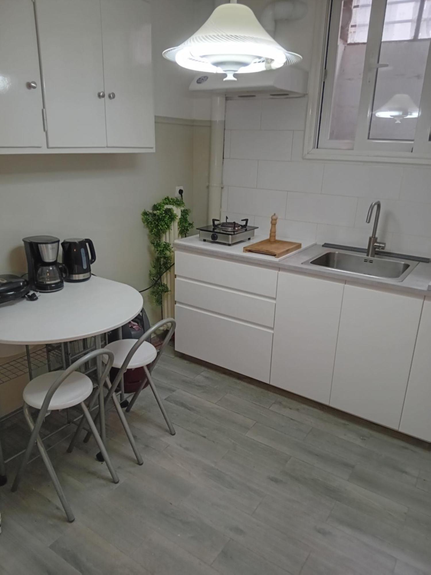 Vestige Basement Apartment Athens Ngoại thất bức ảnh